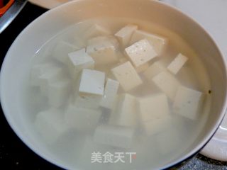 味噌豆腐紫菜汤的做法步骤：1