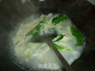 杏鲍菇银鱼蛋汤的做法步骤：6