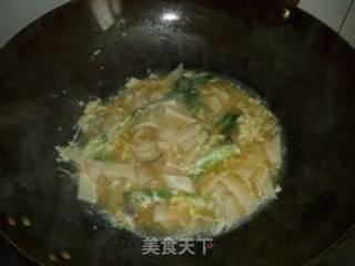 杏鲍菇银鱼蛋汤的做法步骤：8