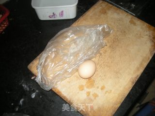 冰糖鸡蛋羹——缓解咳嗽最简单的营养食疗的做法步骤：1