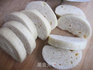鸡蛋煎馒头片的做法步骤：2