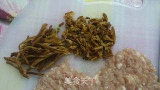 黄花菜肉丸子的做法步骤：4