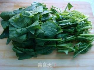 家常小菜-——菠菜金针菇的做法步骤：1