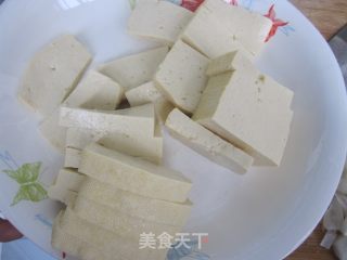 鸡蛋溜豆腐的做法步骤：1