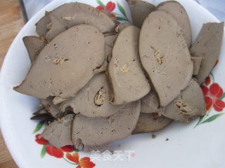 辣炒羊肝的做法步骤：1