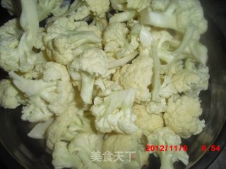 干炒菜花的做法步骤：1