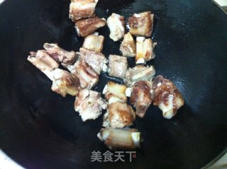 糖醋排骨的做法步骤：3