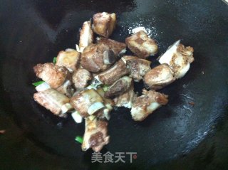 糖醋排骨的做法步骤：6