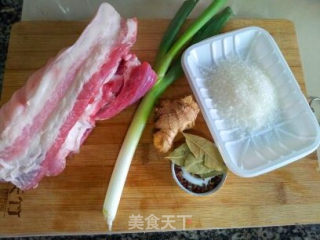 毛氏红烧肉的做法步骤：1