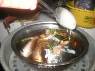猪油蒸鲫鱼——蒸出来的营养（增强抵抗力与补钙）的做法步骤：4