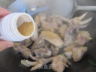 土豆炖鸡块的做法步骤：9