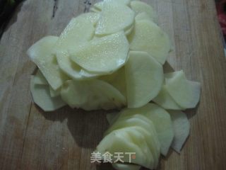 素鸡炒土豆片的做法步骤：1