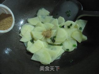 素鸡炒土豆片的做法步骤：5