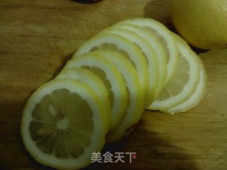 蜜汁柠檬的做法步骤：2