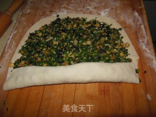 三鲜韭菜卷的做法步骤：13