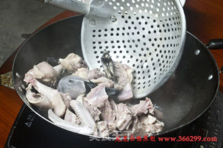 全国唯一药用鸭-连城白鸭原产地推荐煮法的做法步骤：3
