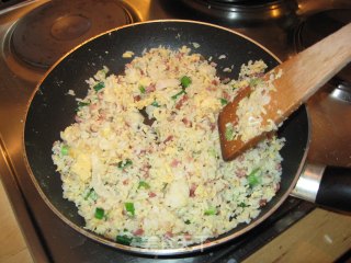 色香味俱全的私房蛋炒饭的做法步骤：6