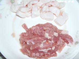 秋葵炒肉的做法步骤：2