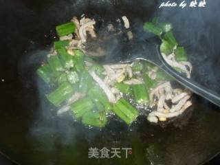 秋葵炒肉的做法步骤：7