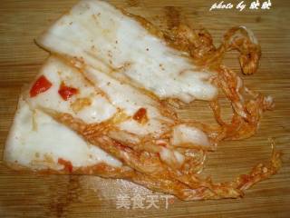 辣白菜鸡蛋烩豆腐的做法步骤：1