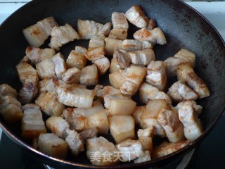 土豆红烧肉----就馋这一口的做法步骤：5
