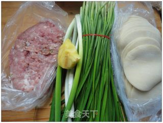 猪肉韭菜水饺的做法步骤：1