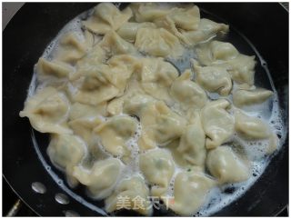 猪肉韭菜水饺的做法步骤：9