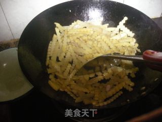 家庭自制土豆条——简单、营养美味小吃的做法步骤：4
