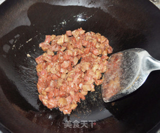 新疆传统美食——碎肉抓饭的做法步骤：4