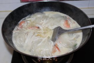 剩菜鲜虾面的做法步骤：9