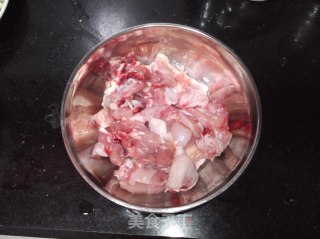 尖椒鸡丁的做法步骤：2