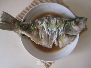 清蒸鲈鱼二的做法步骤：8