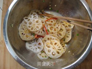 凉拌藕片的做法步骤：7