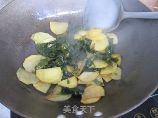 海带结烧土豆片的做法步骤：8