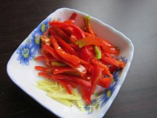芹菜炒豆渣的做法步骤：3