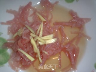 鱼香肉丝的做法步骤：3