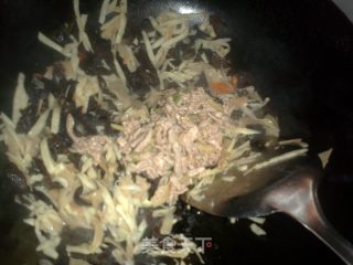 鱼香肉丝的做法步骤：11