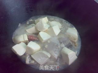家常豆腐煮鱼的做法步骤：5