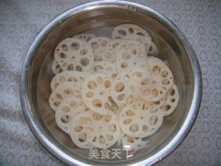 蒜香藕片的做法步骤：3