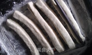 自制油条的做法步骤：4