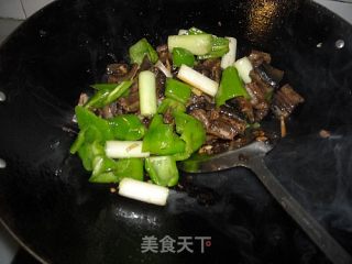 鼓椒炒鳝片的做法步骤：14