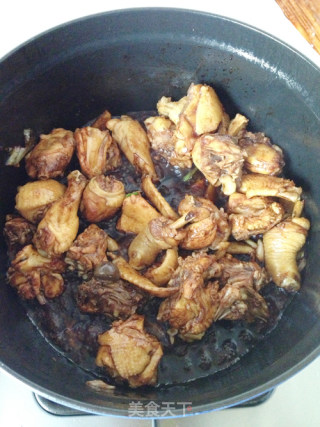 铁锅蛤蜊鸡（大吉大利）的做法步骤：7