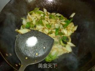 白菜杆子炒辣椒的做法步骤：6
