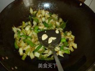 白菜杆子炒辣椒的做法步骤：7