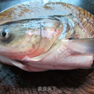 沸腾你的美食梦想---煲鱼头汤的做法步骤：1