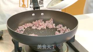 青豆玉米炒花生的做法步骤：6