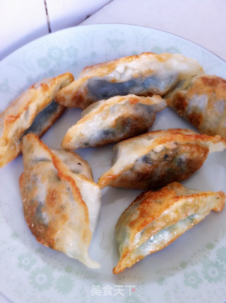 饺子的另类吃法：简易版锅贴的做法步骤：3