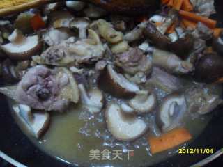 鲜蘑菇焖鸡的做法步骤：7