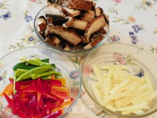 鱼香素鳝的做法步骤：1