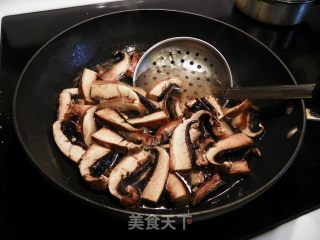 鱼香素鳝的做法步骤：4